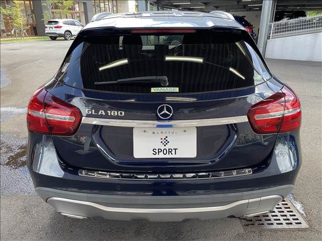 Mercedes Benz GLA-CLASS 2017-04 11487-12
