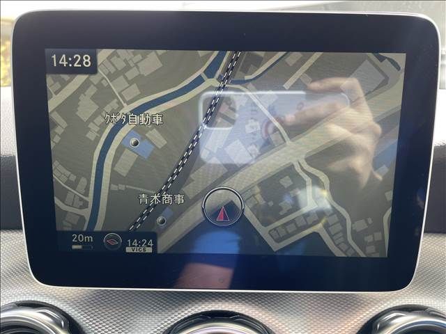 Mercedes Benz GLA-CLASS 2017-04 11487-2