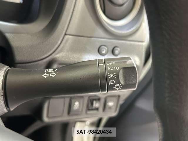 Nissan NOTE 2019-05 305486-15
