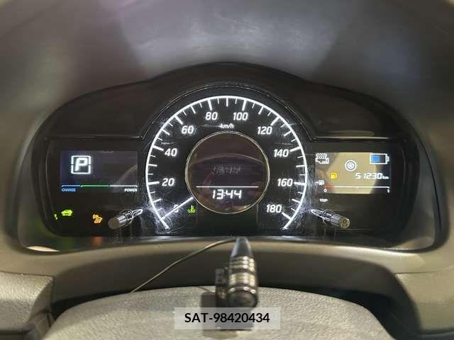 Nissan NOTE 2019-05 305486-14