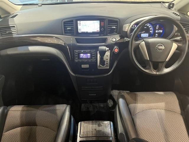 Nissan ELGRAND 2012-06 10473-18