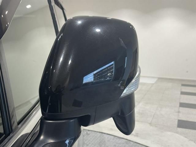Nissan ELGRAND 2012-06 10473-8