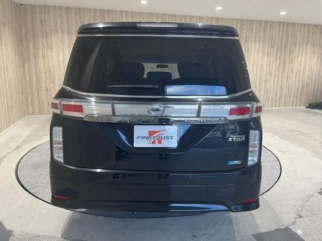 Nissan ELGRAND 2012-06 10473-5