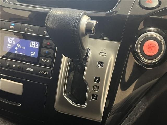 Nissan ELGRAND 2012-06 10473-27