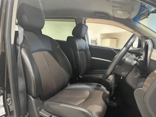 Nissan ELGRAND 2012-06 10473-19