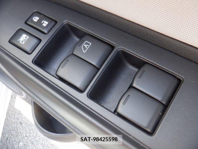 Nissan NOTE 2019-05 325483-9