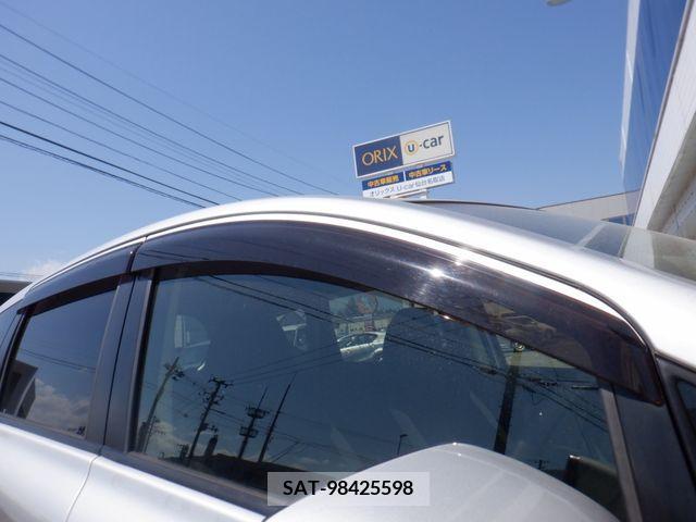 Nissan NOTE 2019-05 325483-17