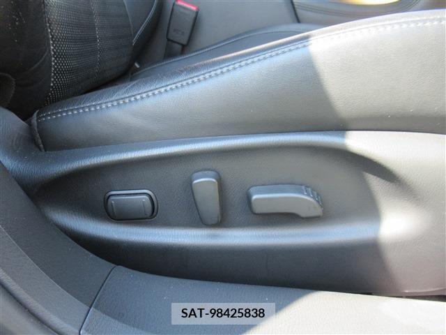 Nissan FUGA 2019-06 334225-28