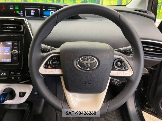Toyota PRIUS 2017-07 330654-4