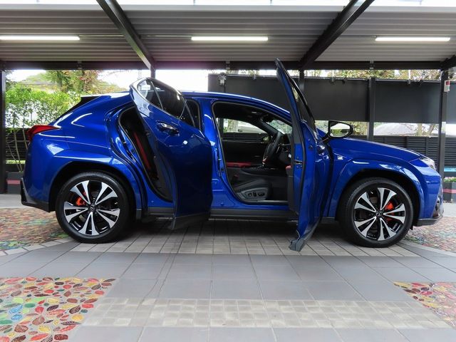 Lexus UX 2023-05 16879-13