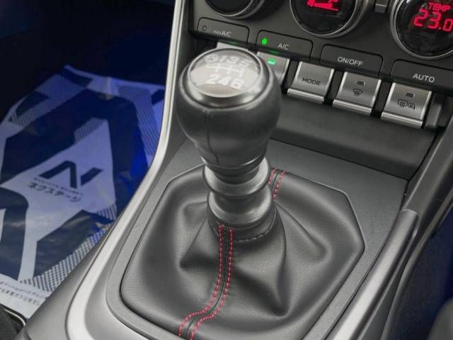 Subaru BRZ 2021-09 15818-4