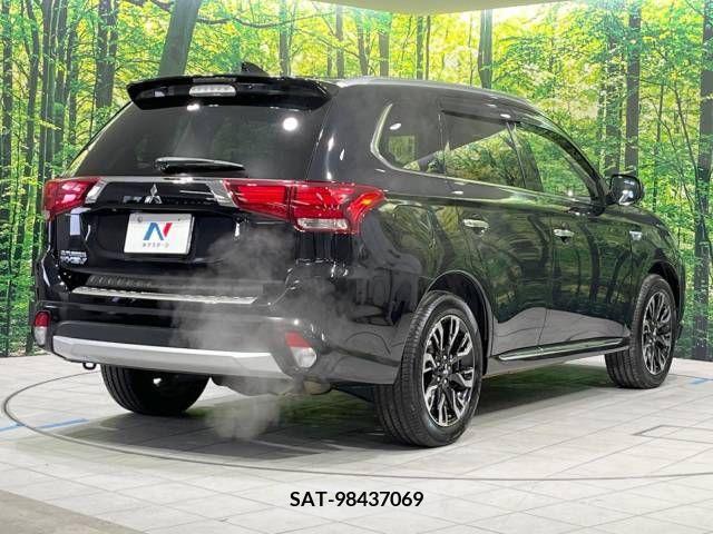 Mitsubishi OUTLANDER PHEV 2015-10 215420-17