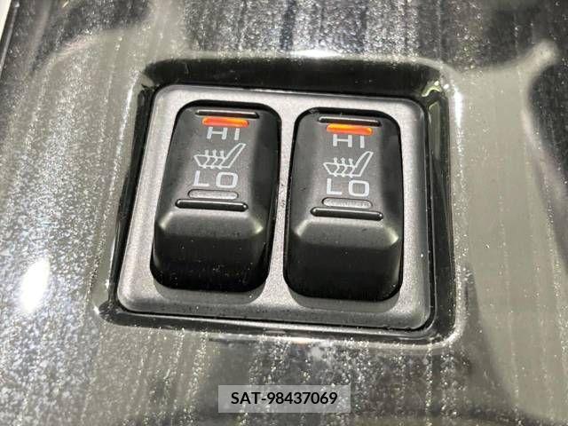 Mitsubishi OUTLANDER PHEV 2015-10 215420-6