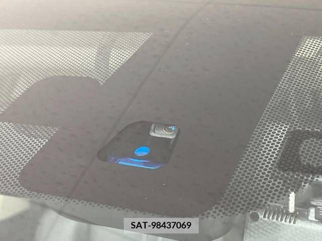 Mitsubishi OUTLANDER PHEV 2015-10 215420-2