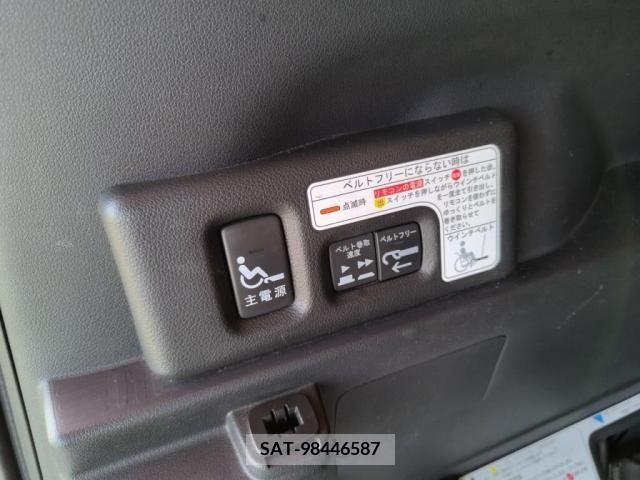 Honda N BOX 2017-04 306870-29