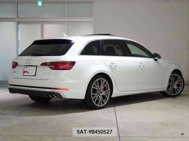 Audi S4 2019-05 317920-1