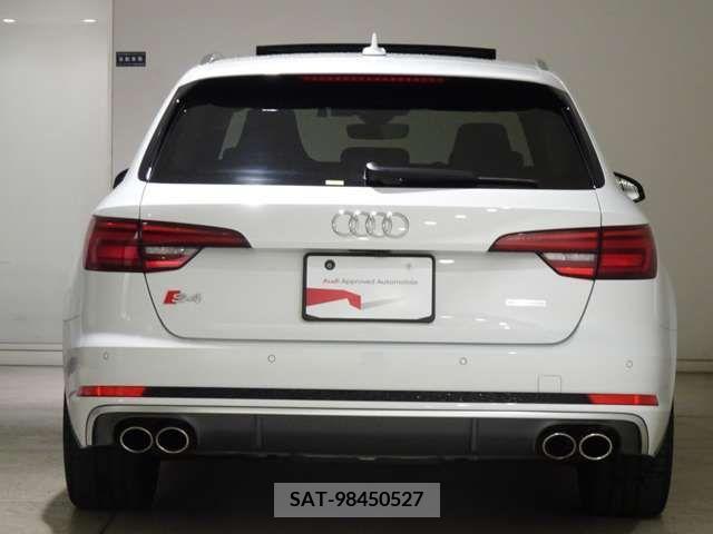 Audi S4 2019-05 317920-3