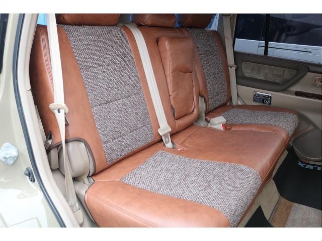 Toyota LAND CRUISER 2002-01 3849-6