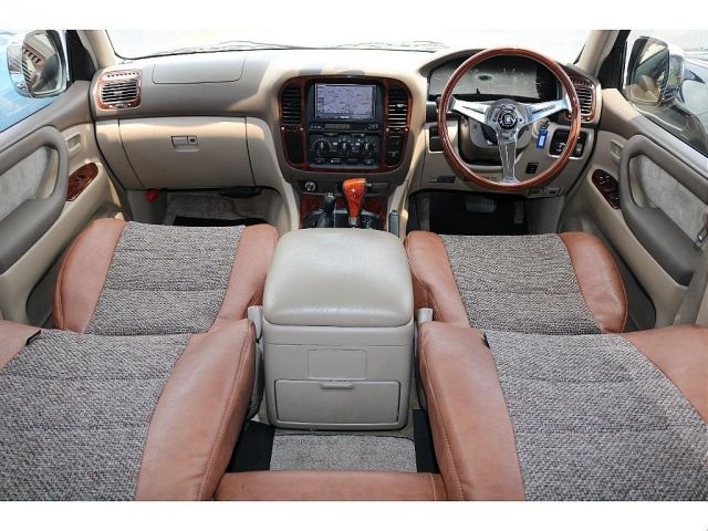 Toyota LAND CRUISER 2002-01 3849-1