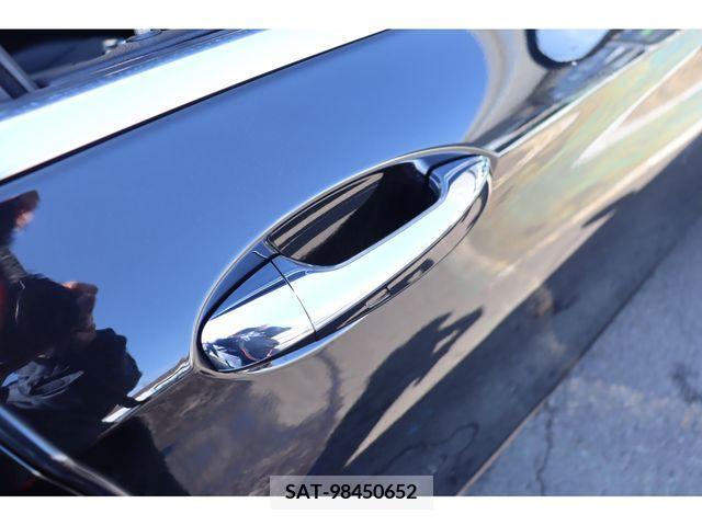 Mercedes Benz E-CLASS 2018-01 219760-17