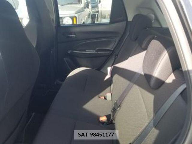 Suzuki SWIFT 2022-03 320819-3