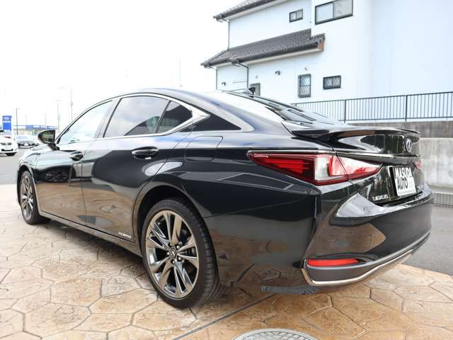 Lexus ES 2020-09 190339-4