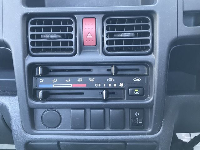 Mitsubishi MINICAB TRUCK 2014-09 3933-8