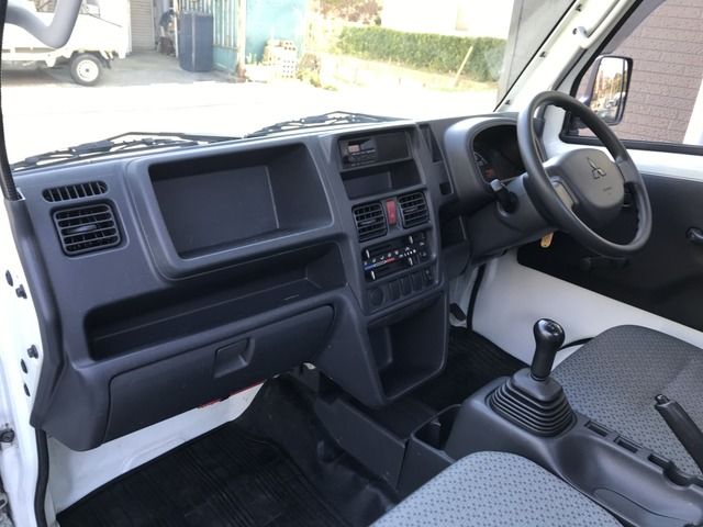 Mitsubishi MINICAB TRUCK 2014-09 3933-13