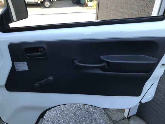 Mitsubishi MINICAB TRUCK 2014-09 3933-12