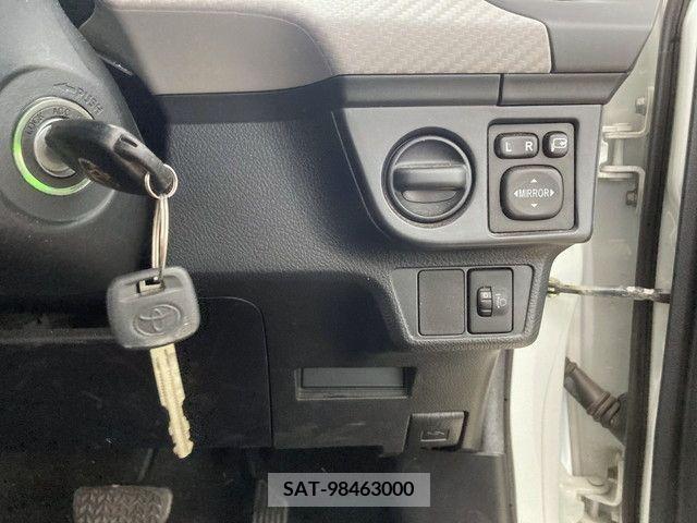 Toyota COROLLA AXIO 2015-01 236133-16