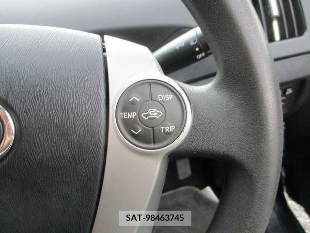 Toyota PRIUS 2013-02 382958-11