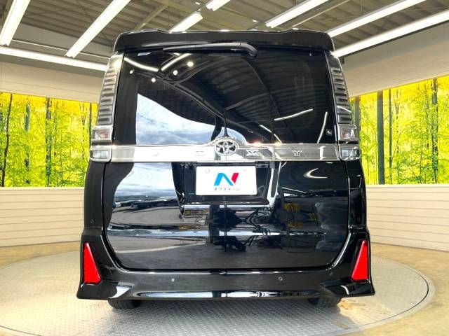 Toyota VOXY 2021-02 16363-16