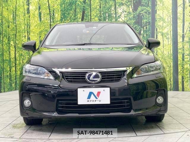 Lexus CT 2011-08 255202-14