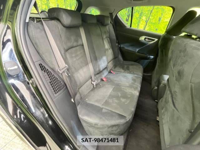Lexus CT 2011-08 255202-9