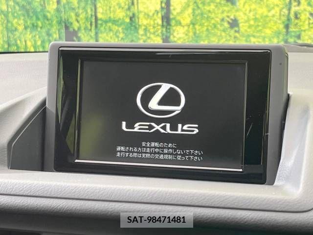 Lexus CT 2011-08 255202-2