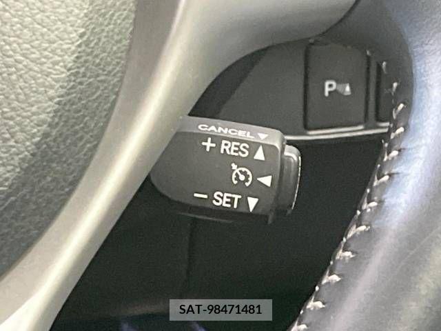 Lexus CT 2011-08 255202-5