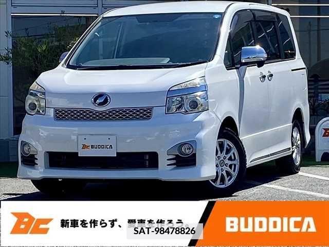 Toyota VOXY 2013-06 375841-0