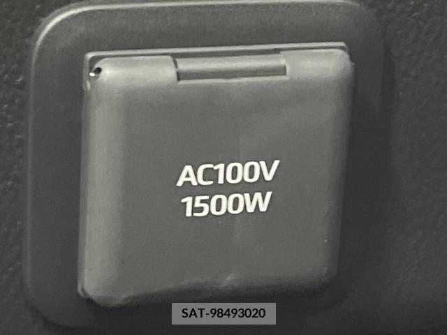 Toyota PRIUS 2023-04 219969-6