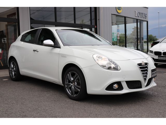 ALFA ROMEO GIULIETTA 2015-03 4538-2