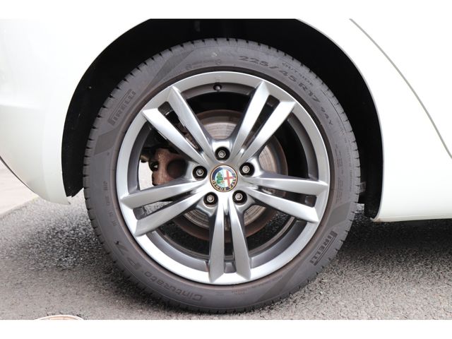 ALFA ROMEO GIULIETTA 2015-03 4538-26