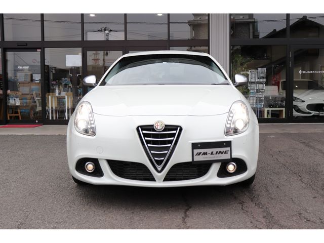 ALFA ROMEO GIULIETTA 2015-03 4538-1