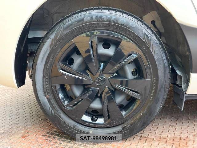 Toyota SIENTA 2021-08 374667-14