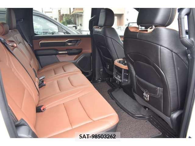 Dodge RAM 2023-09 335860-15