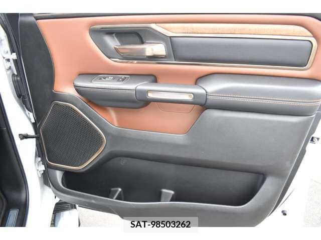 Dodge RAM 2023-09 335860-16