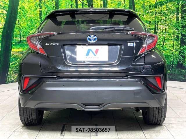 Toyota C-HR 2017-03 246089-15