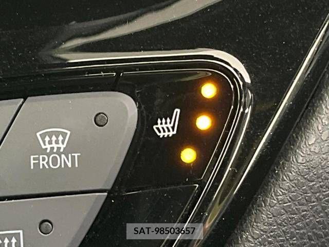 Toyota C-HR 2017-03 246089-6