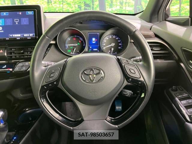 Toyota C-HR 2017-03 246089-11