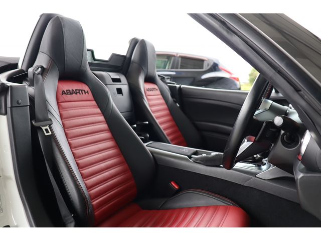 Abarth 124 Spider 2017-07 196604-12