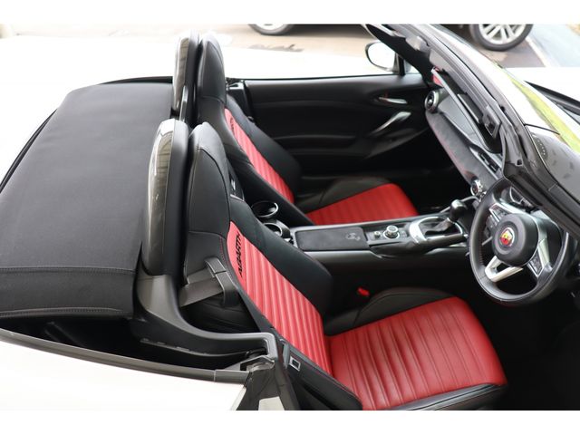 Abarth 124 Spider 2017-07 196604-10