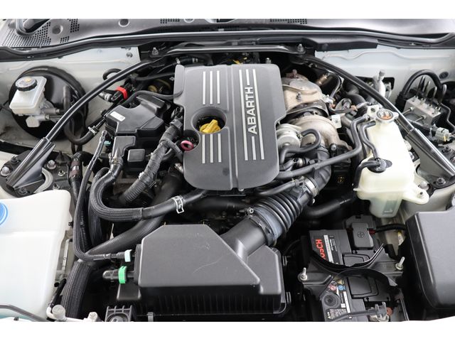 Abarth 124 Spider 2017-07 196604-23
